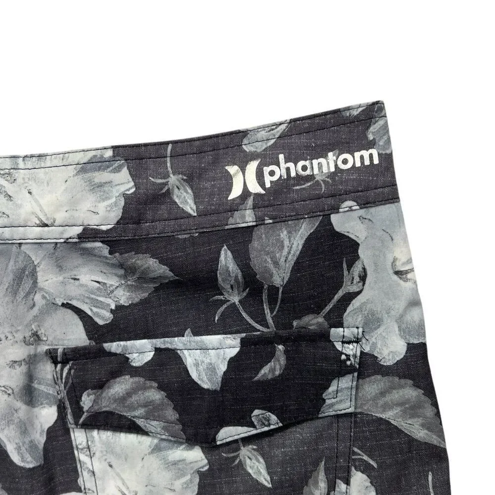 Hurley Men's Size 32 Phantom Black &‎ Gray Floral Print Boardshorts